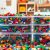 Przechowywanie klocków LEGO: jak zorganizować system, który ułatwia zabawę i porządek w pokoju dziecka